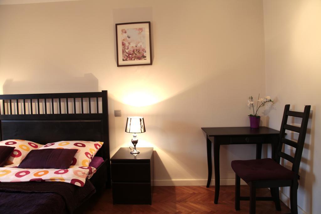 Key Apartments Chmielna Warszawa Rum bild